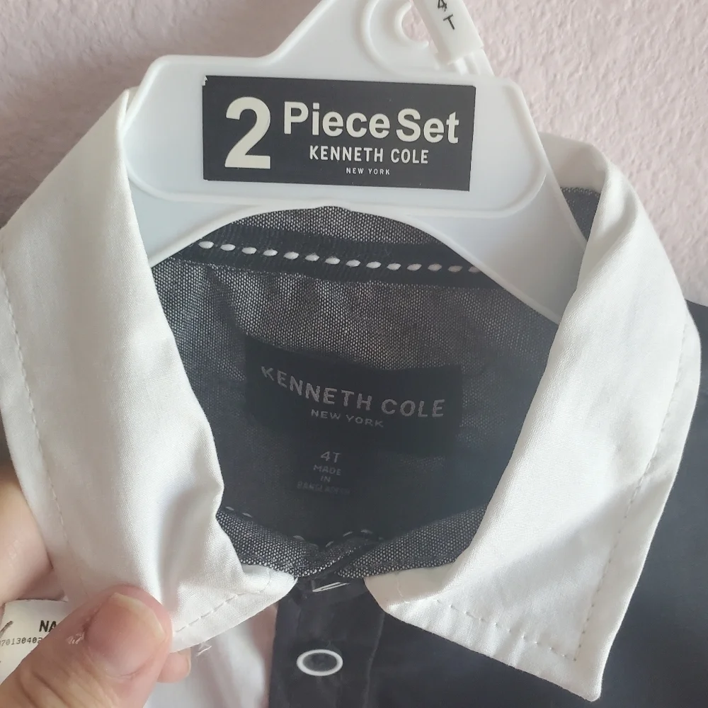 Reaction Kenneth Cole 2 peice set.